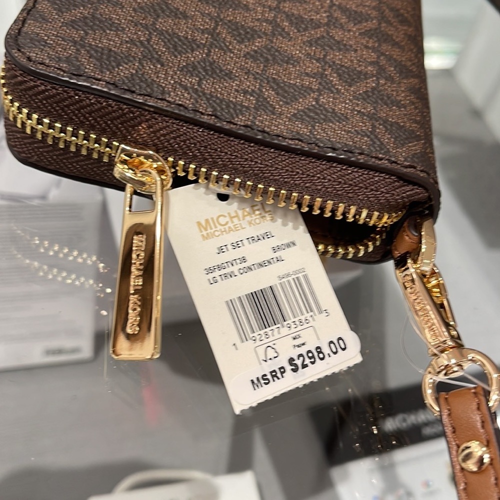 Michael Kors Jet Set Travel Large Travel CONTINENTAL wallet-wristlet-phoneholder - Picture 7 of 16